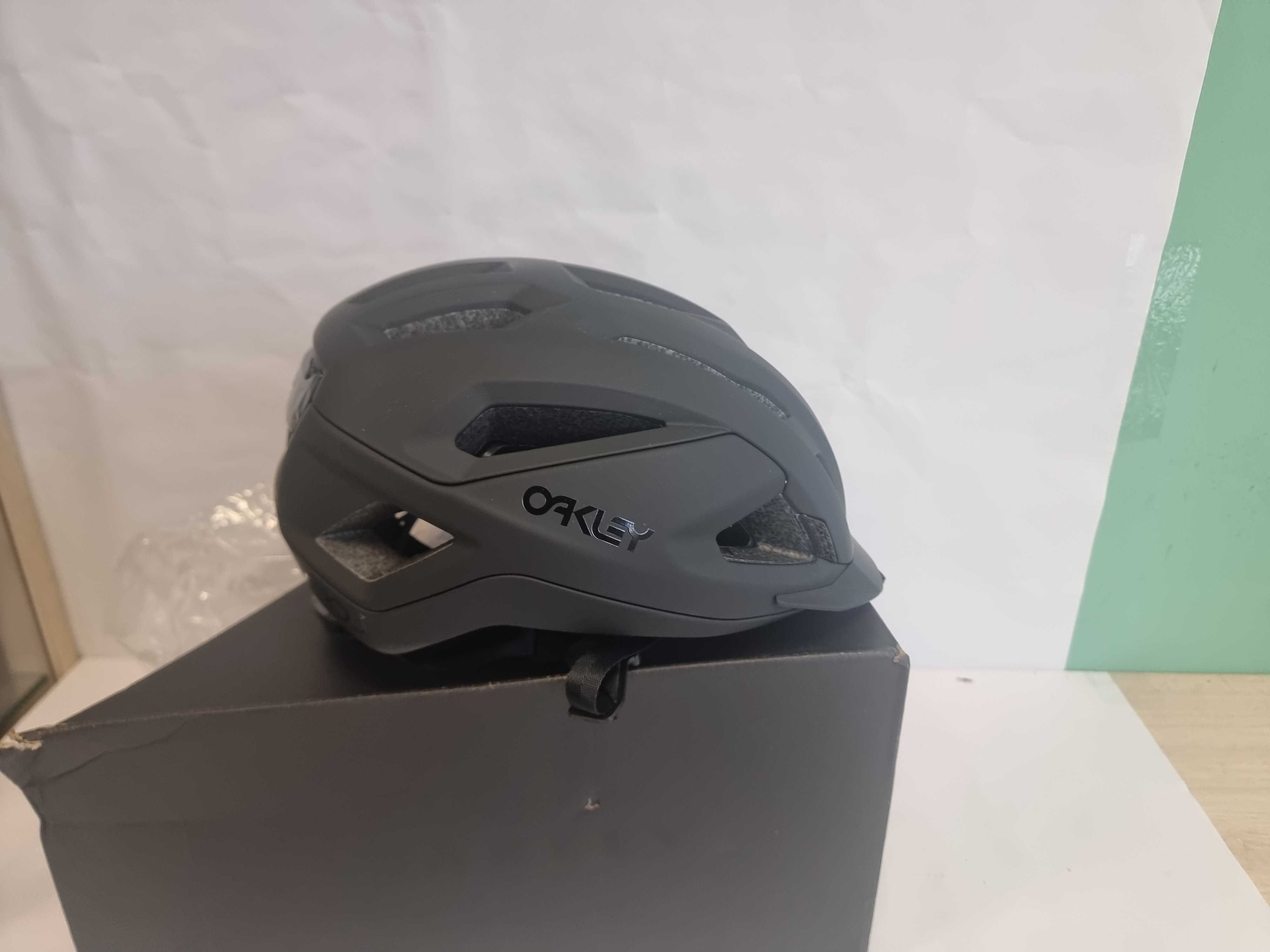 Велошлем шлем для велосипеда Oakley ARO3 Allroad MIPS Medium