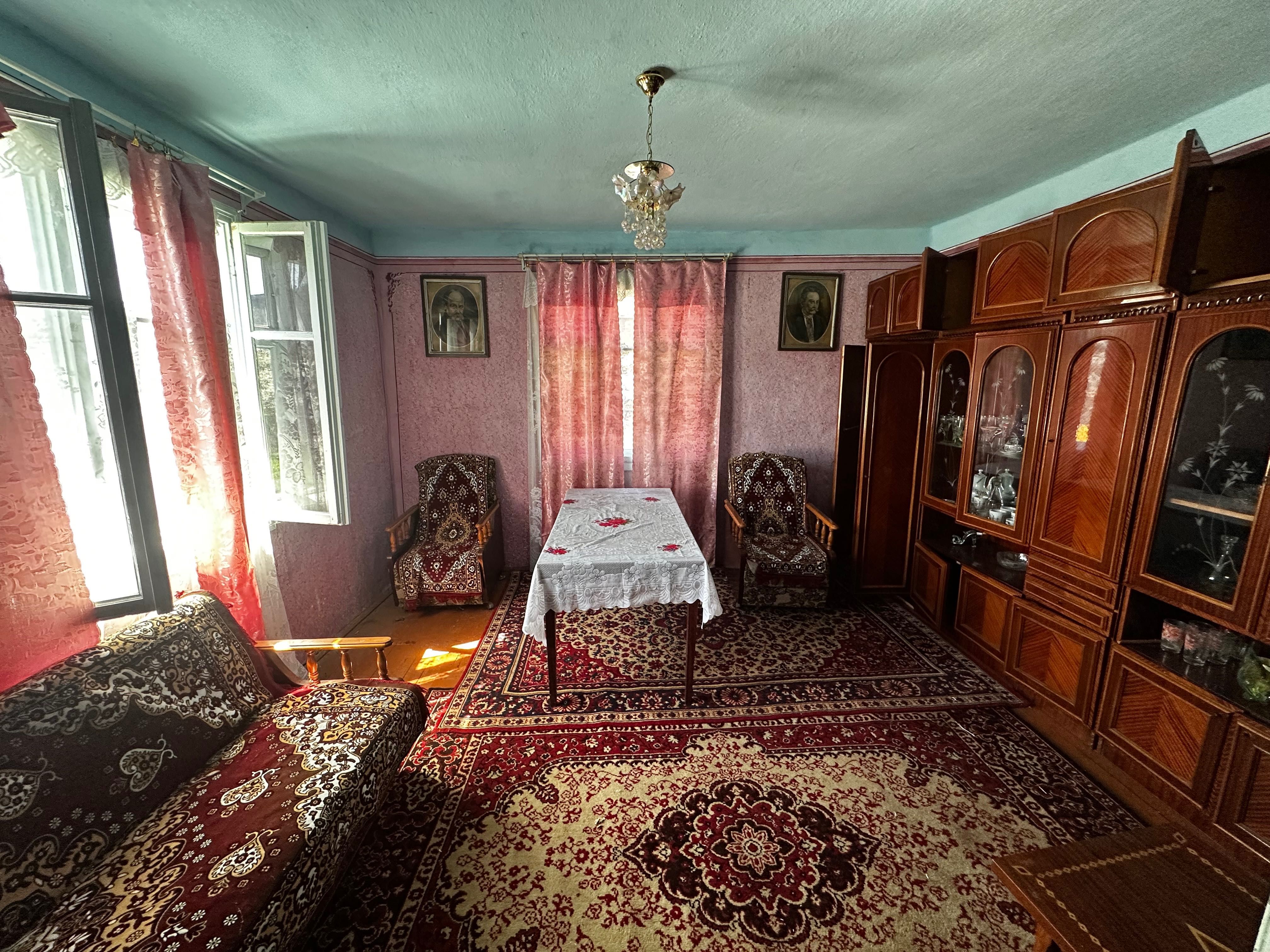 Будинок та земельна ділянка в с. Петрилів (Дністровський каньйон)