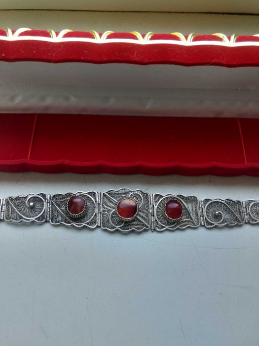 Серебрянные изделия браслеты, наборы, кольца