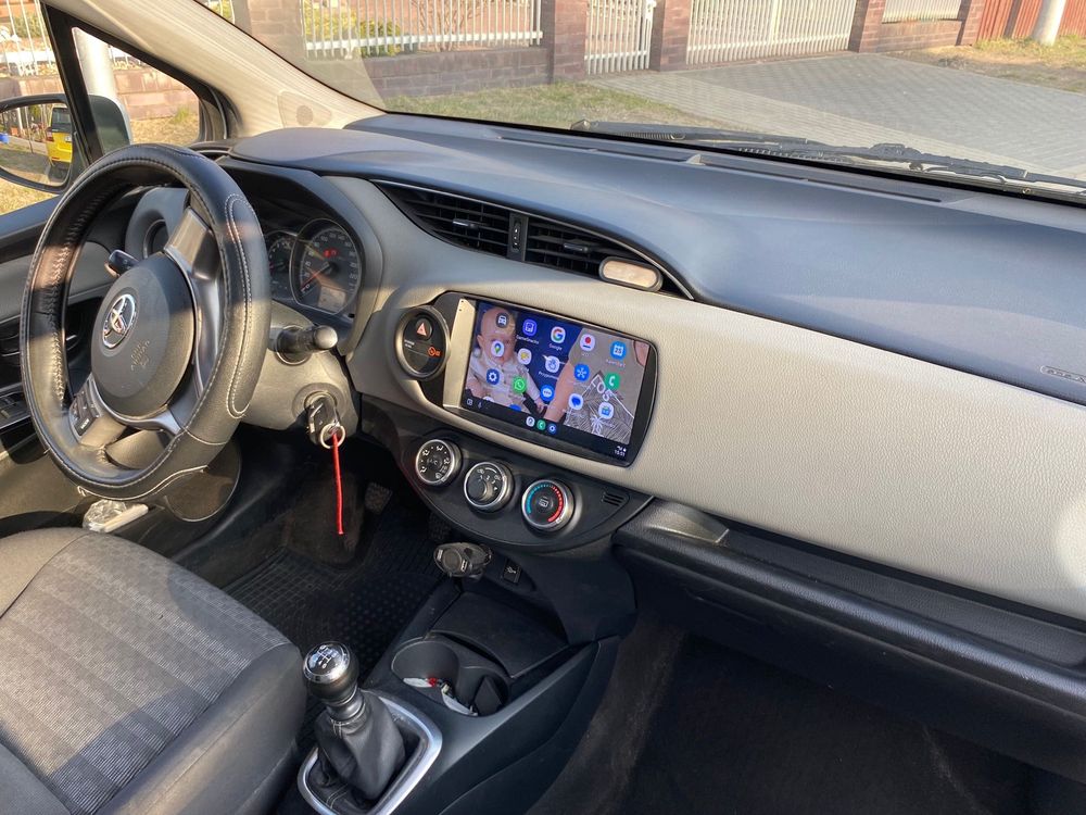 Toyota Yaris van
