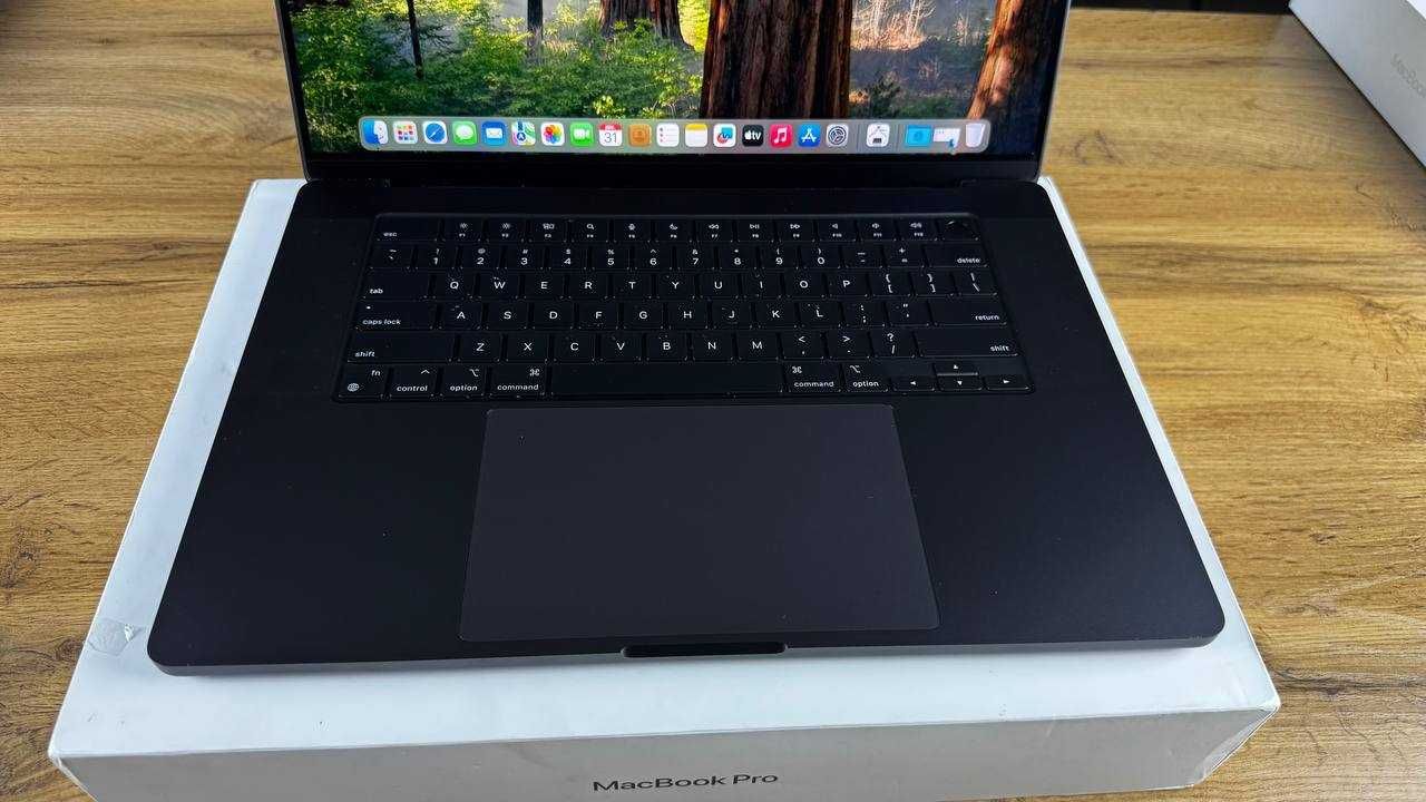 MacBook Pro 16" M4 Max 36/1TB Space Black (MX303LL/A) 2024