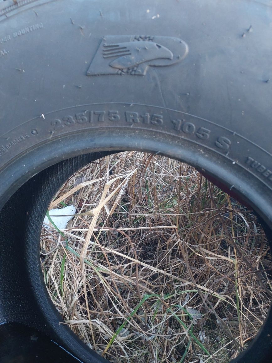opony 15 cali R15 R 15 235/75 105 S terenowe Jeep all terrain AT 4szt