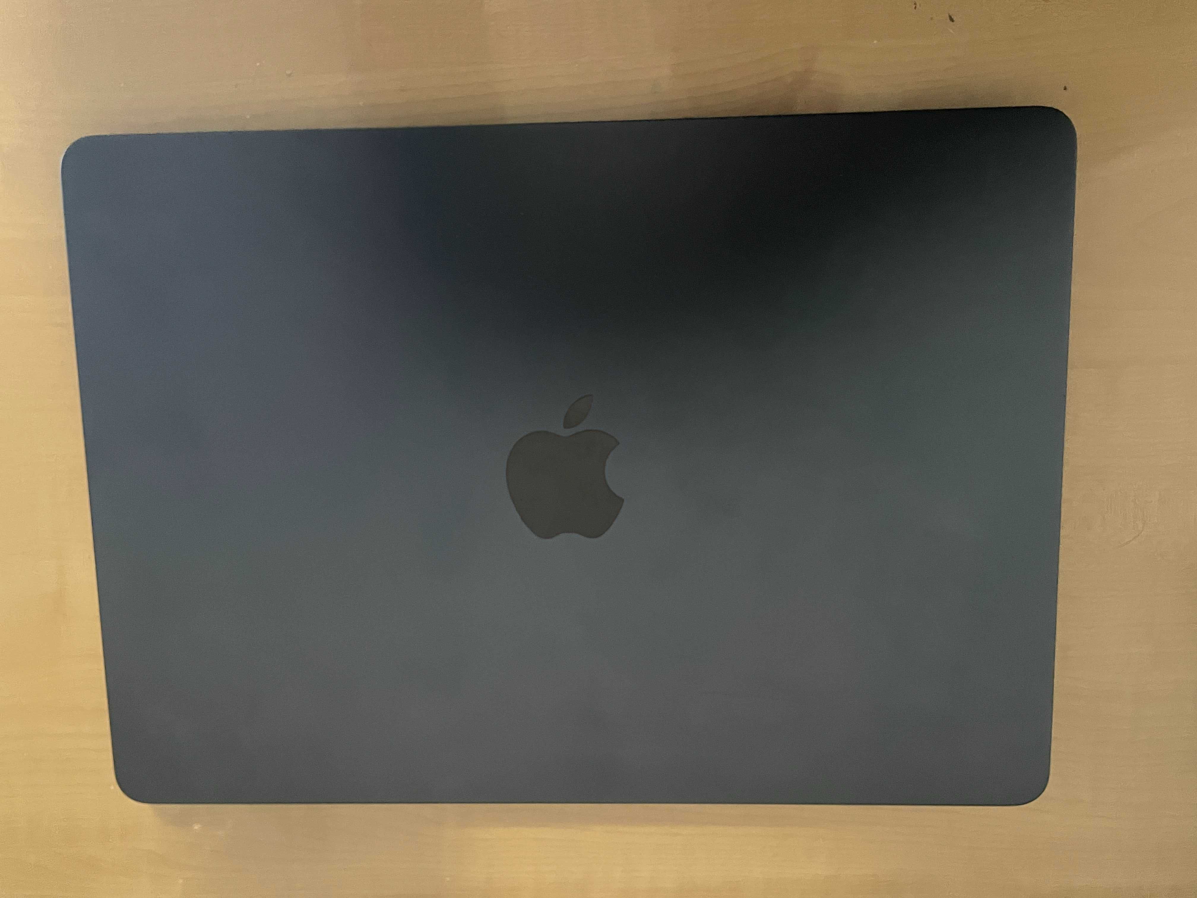 Apple MacBook Air 13.6" M2 | SSD 512GB | 16GB RAM | Meia-Noite