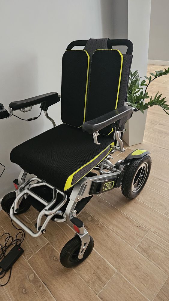 Wózek inwalidzki elektryczny GESS, napęd Ifree Model Ye-200 (PPW059)