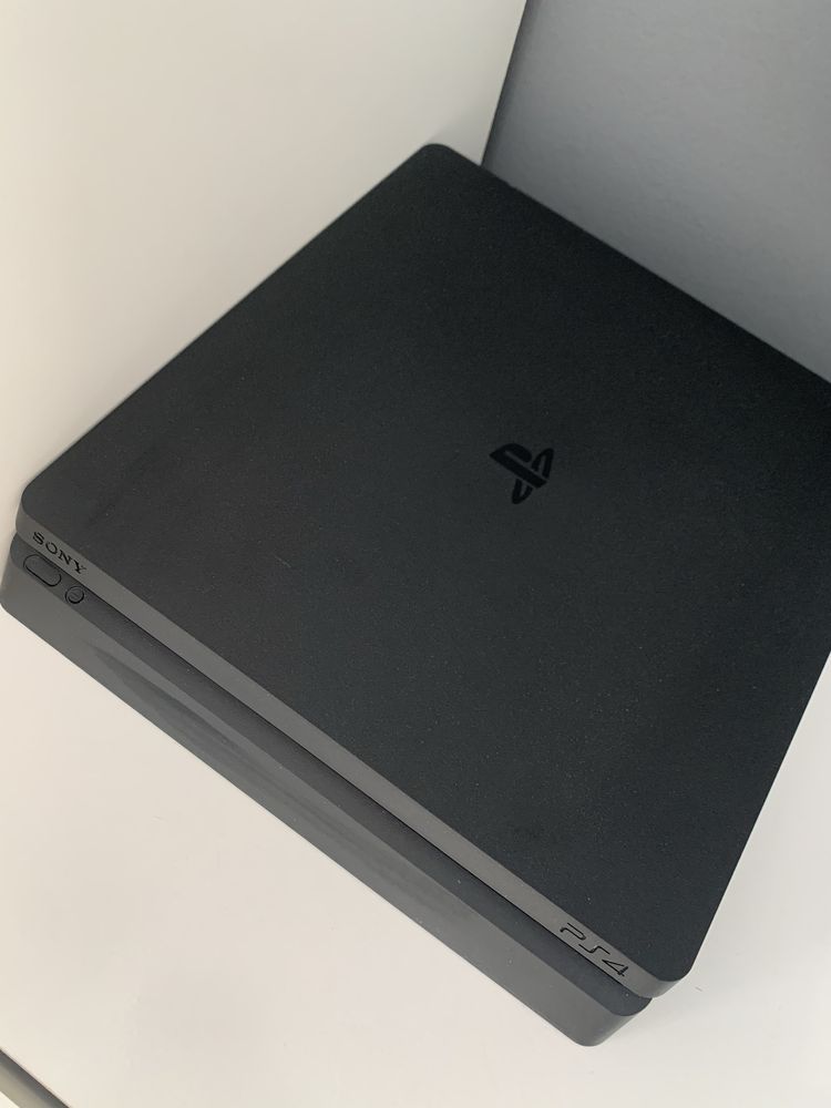 Konsola Ps4 slim 500gb