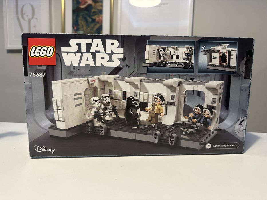 LEGO® 75387 Star Wars - Wejście na pokład statku kosmicznego Tantive