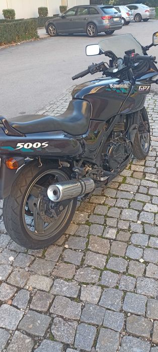 Kawasaki GPZ 500S (Mota do filme "Top Gun")