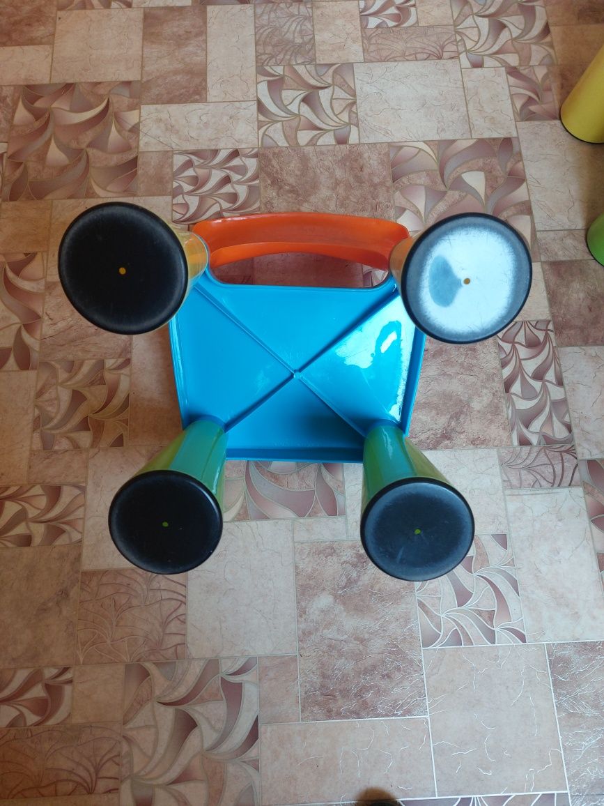 Столик+2 стільчики  Tega baby mamut
