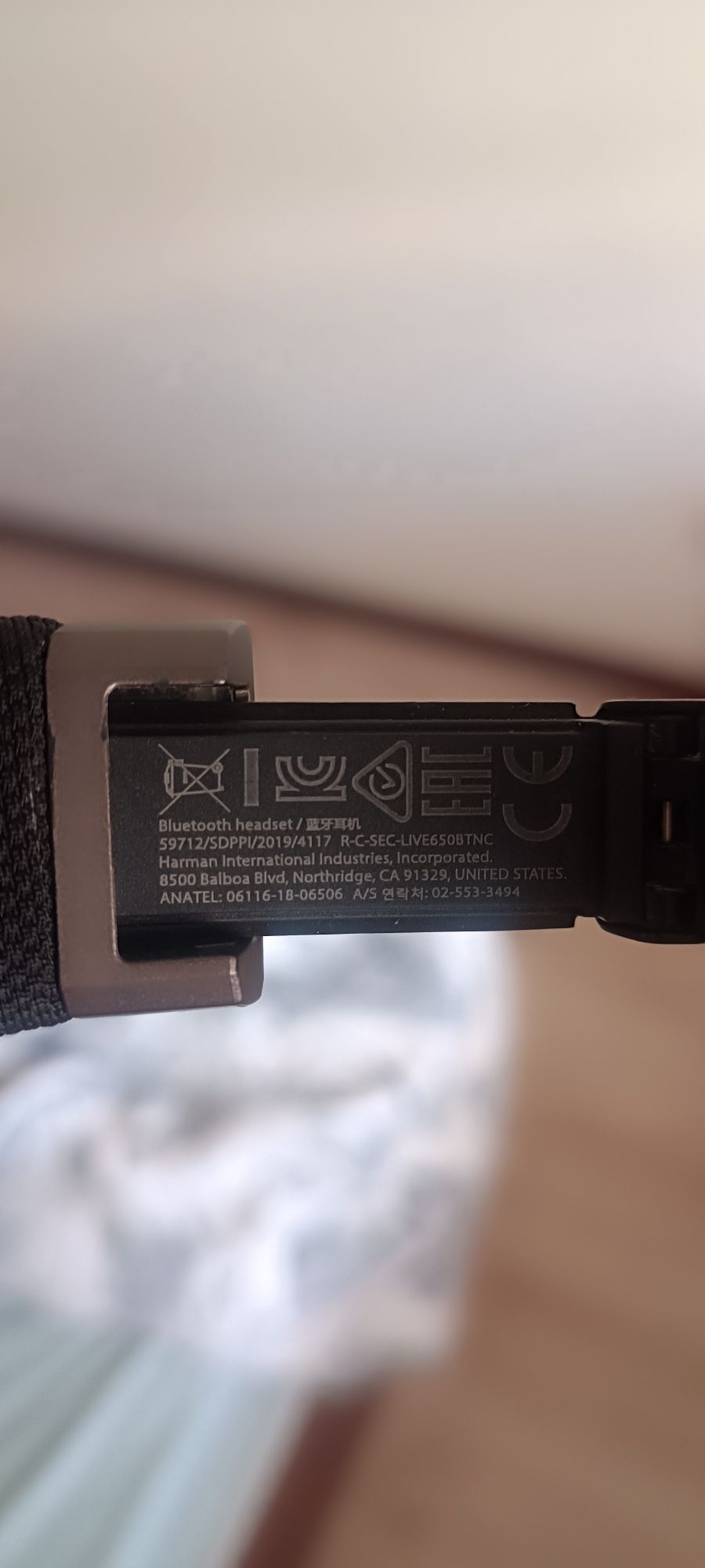 Fones jbl live650btc