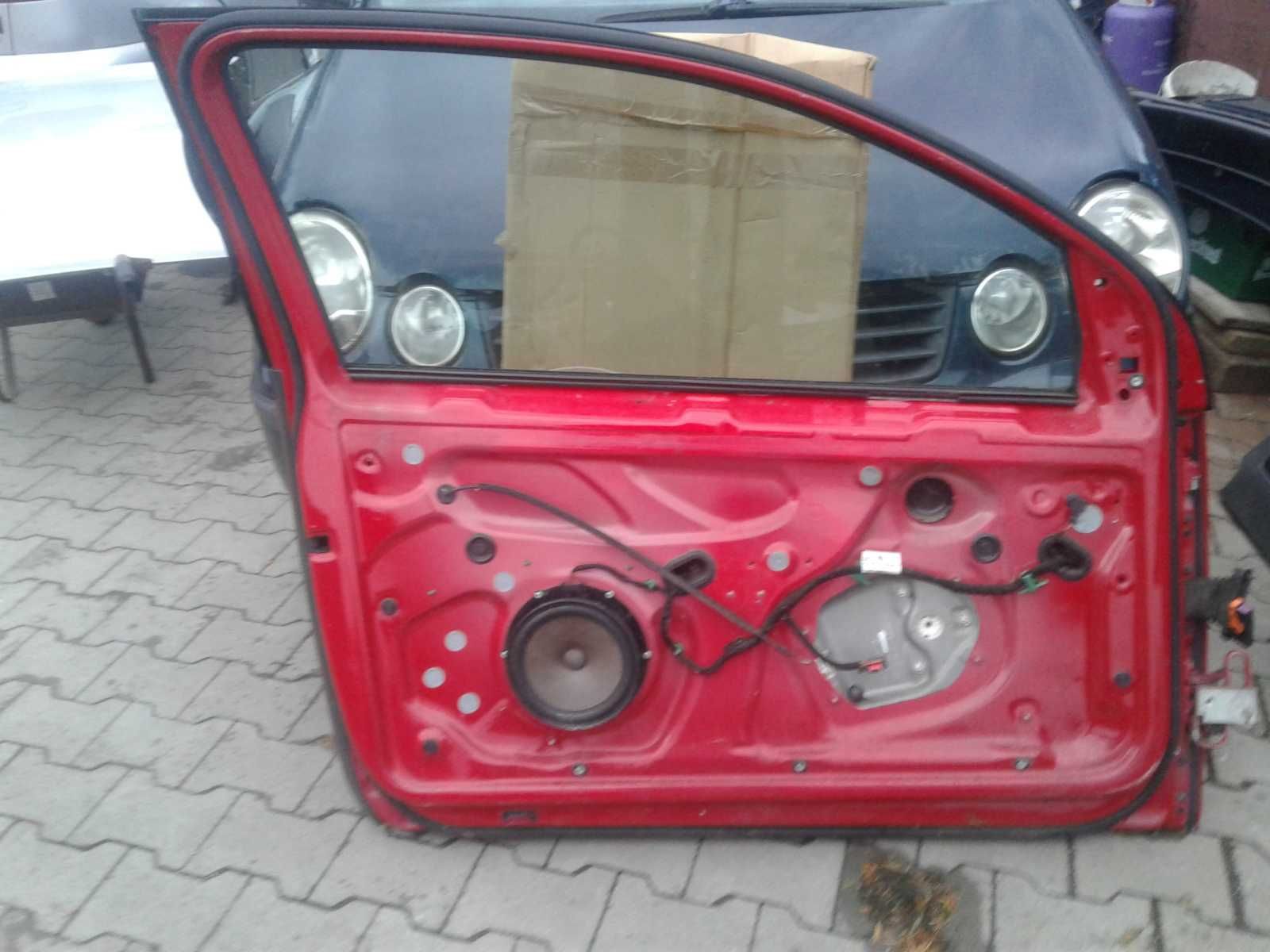 VW Golf V 5 3 Drzwi Lewe Przednie Czerwone Szyba Lusterko Zamek Zawias