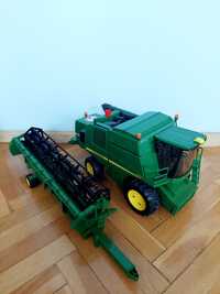 Bruder Kombajn zbożowy John Deere T670i 02132