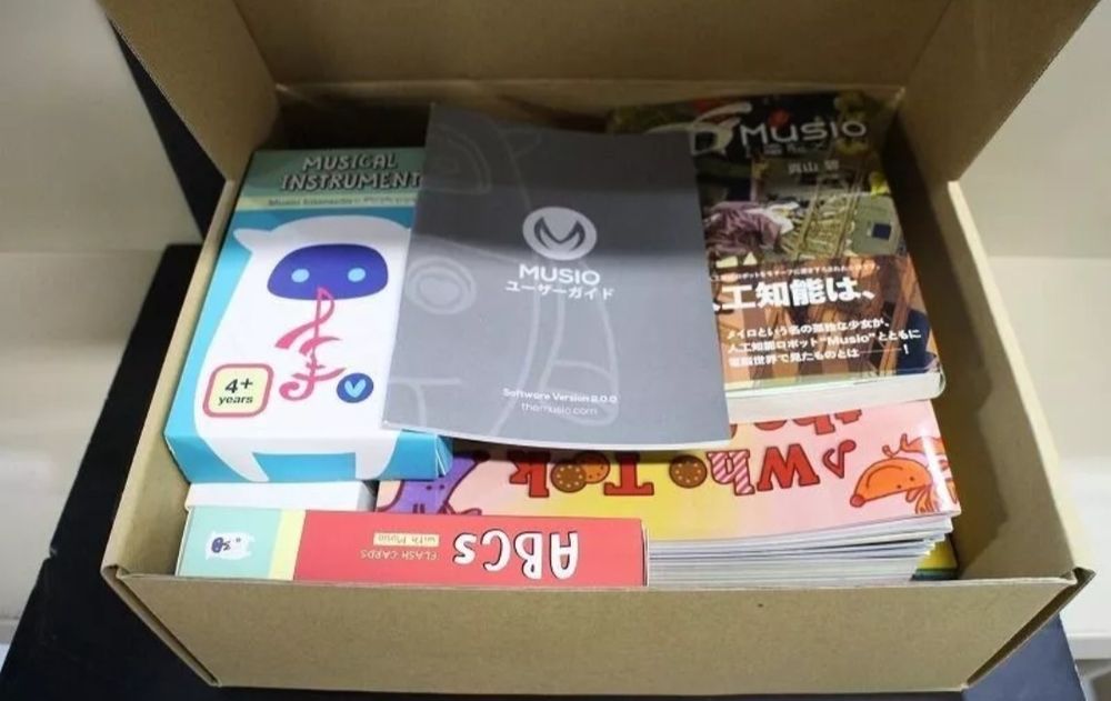 Japonski robot Musio firmy AKA edukacja nauka języka