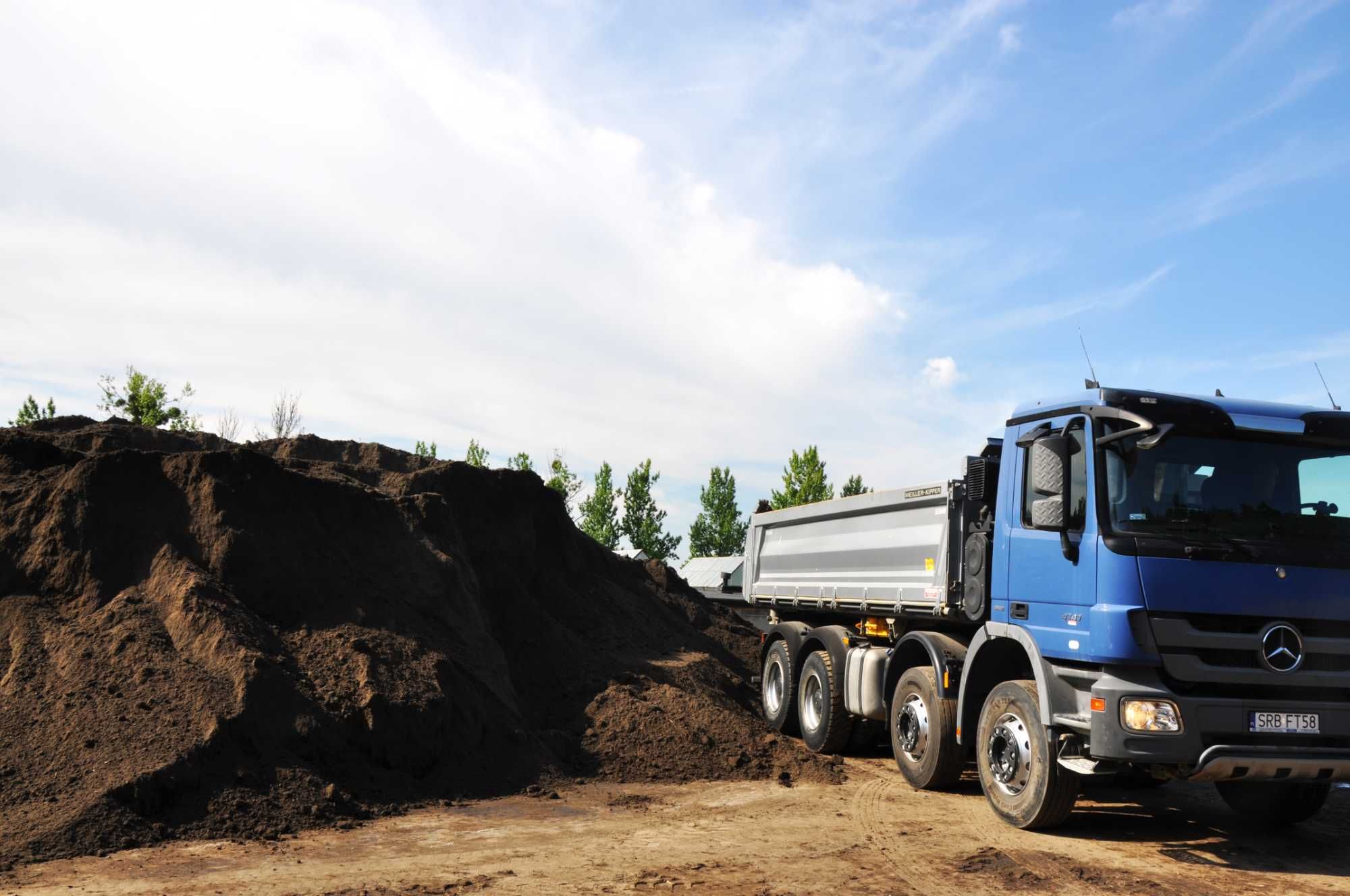 Przesiana ziemia ogrodowa, humus czarnoziem pod trawę AUTO 20 TON