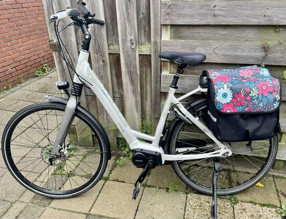 Rower elektryczny Giant Prime