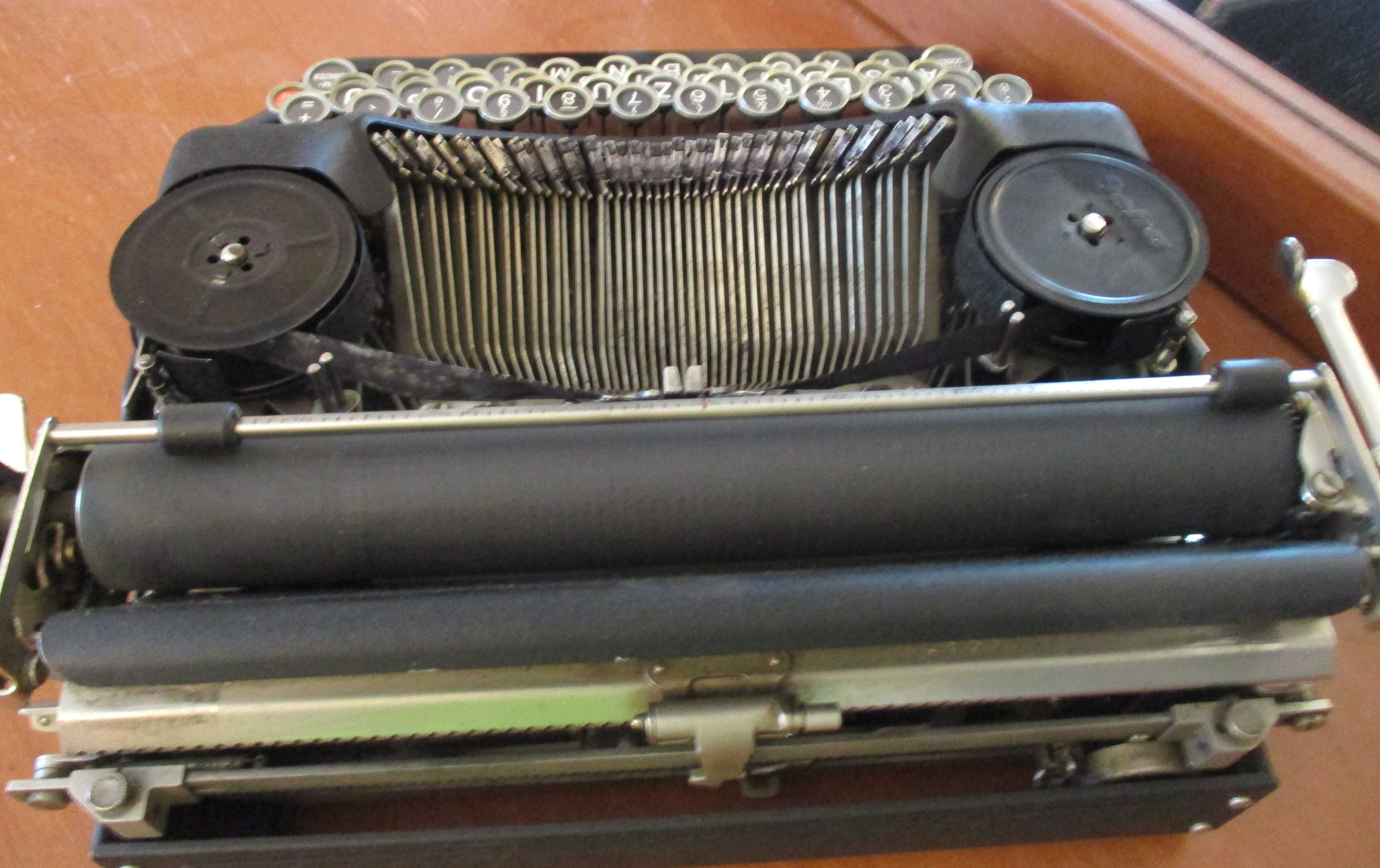 Maquina de escrever – Vintage – Anos 30