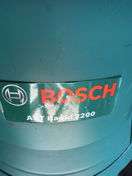 Подрібнювач гілок садовий,дробілка Bosch AXT Rapid 2200