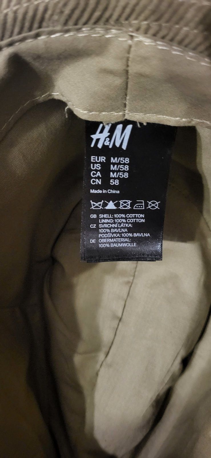 Вельветовий капелюх для хлопчика від шведського бренду H&M.