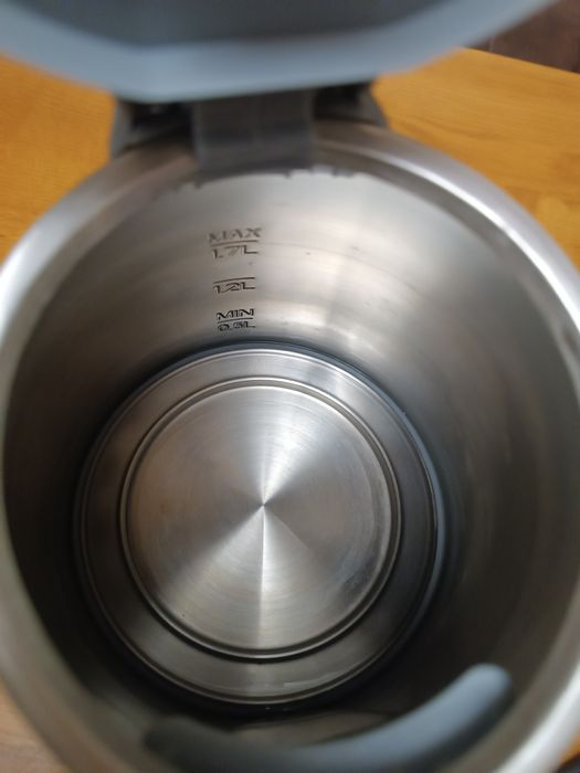 Чайник електричний з нержавіючої сталі