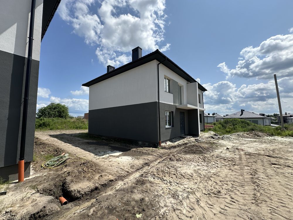 Продаж котеджів у с.Зубра