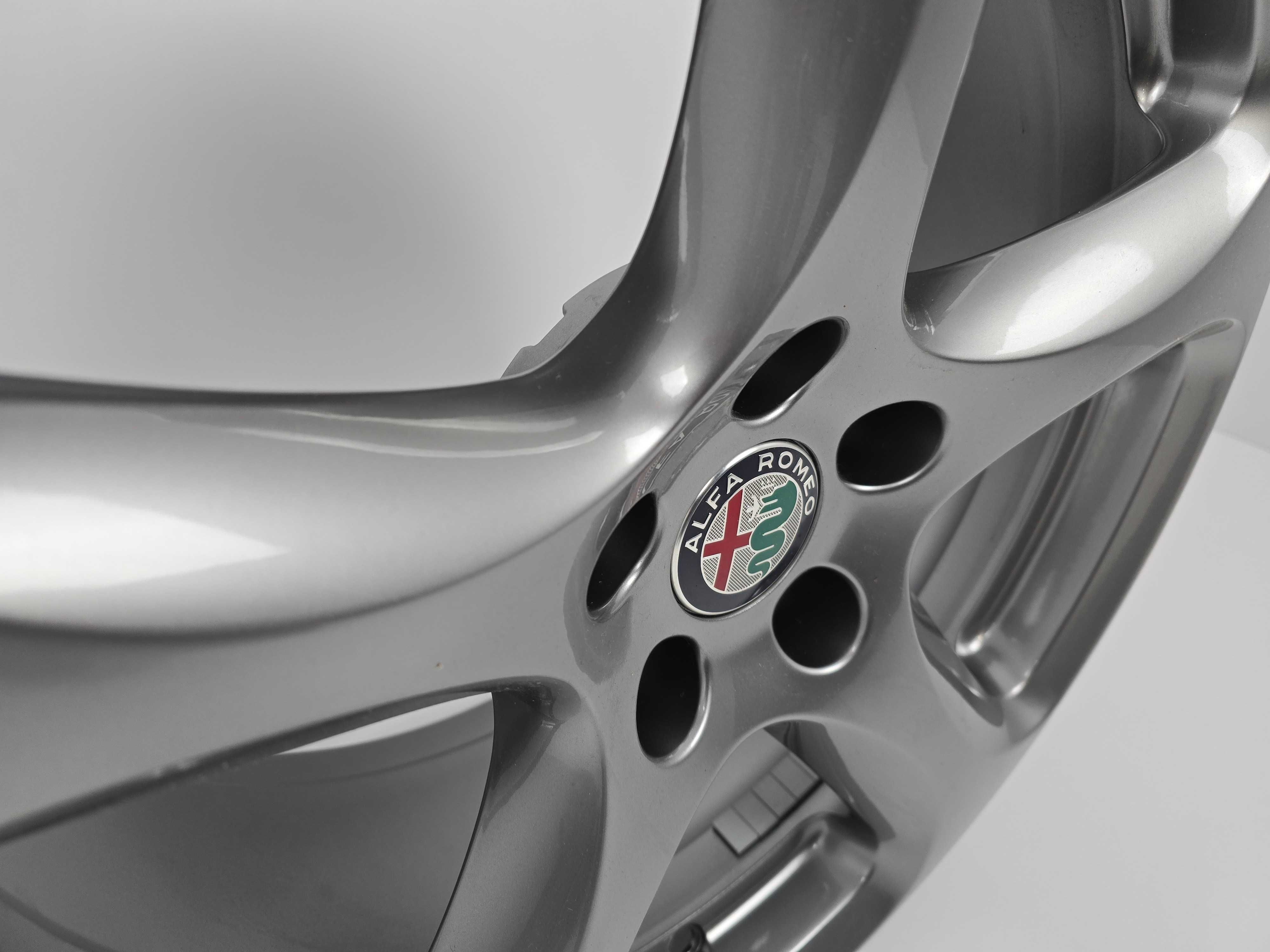 NOWE Oryginalne Felgi Alfa Romeo 18 Giulia Stelvio Giulietta 159 Brera