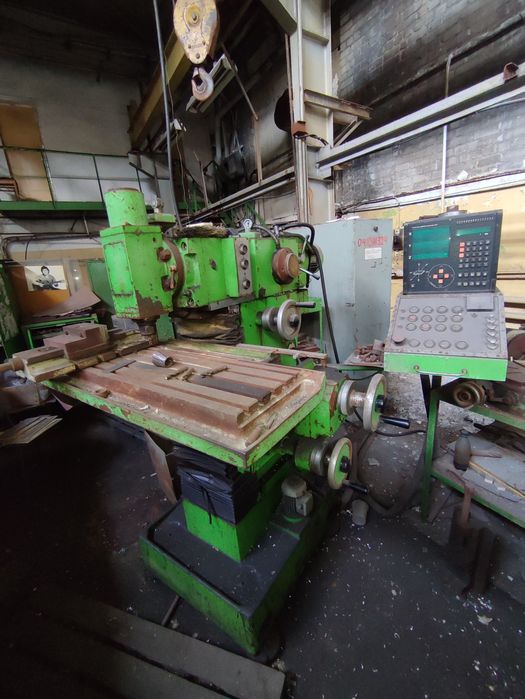 Фрезерні інструментальні верстати: 6720ВФ2; 676П;  6М76П