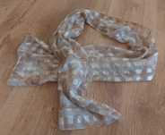 Wiskozowy, zwiewny lekki szal, beżowy 138cm x 36cm
