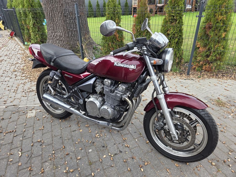 Kawasaki Zephyr 550 Cafe Racer!