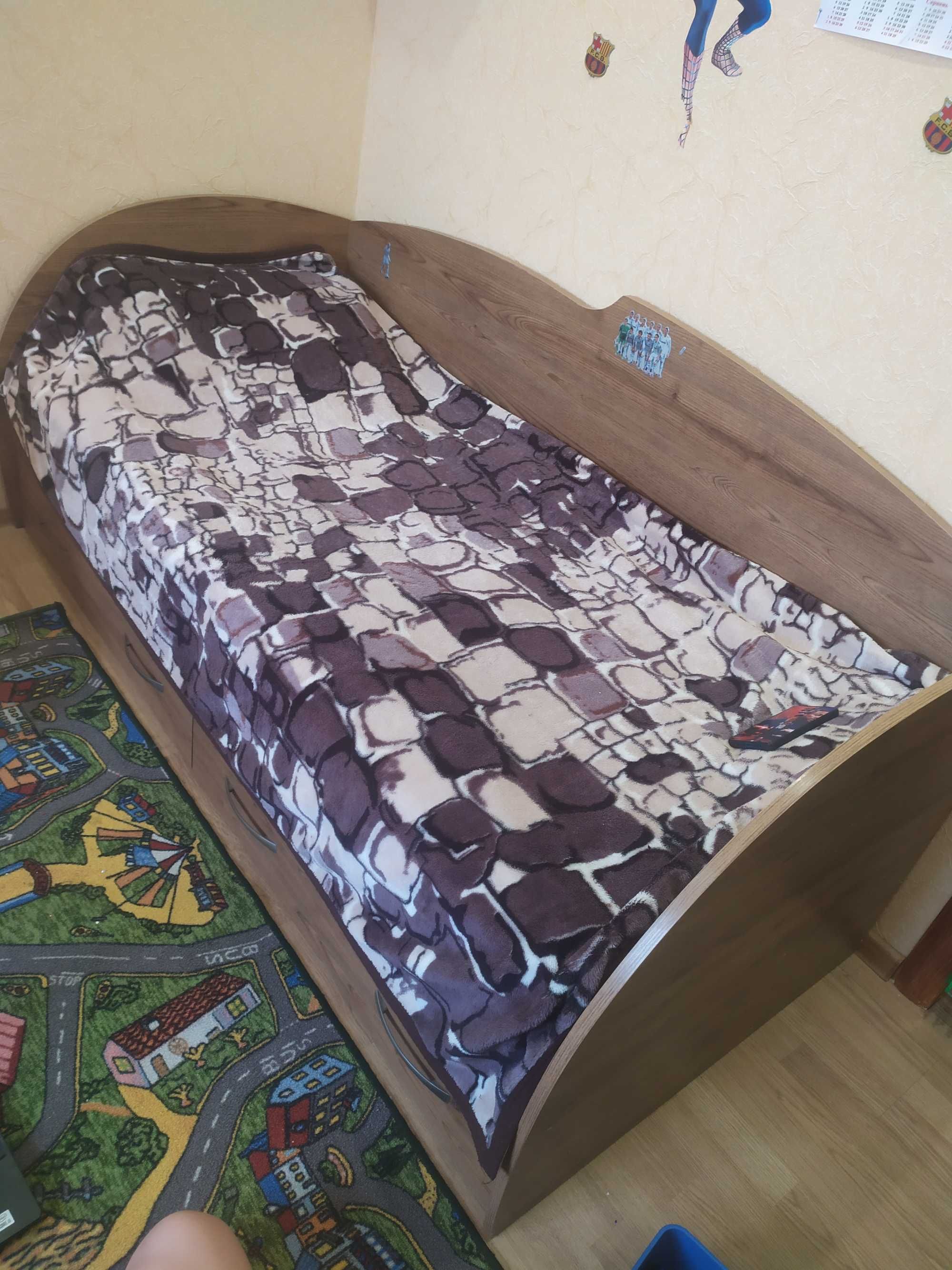 Кровать (цена снижена)