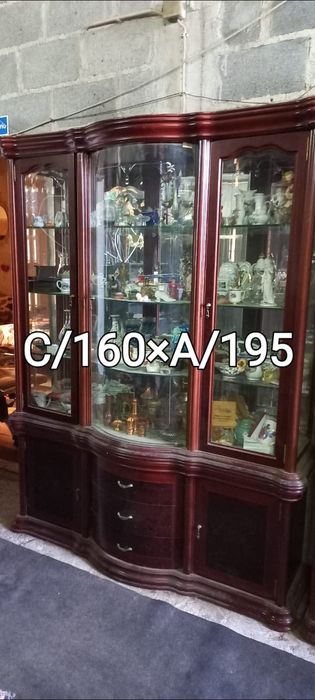 Móveis de madeira semi novos