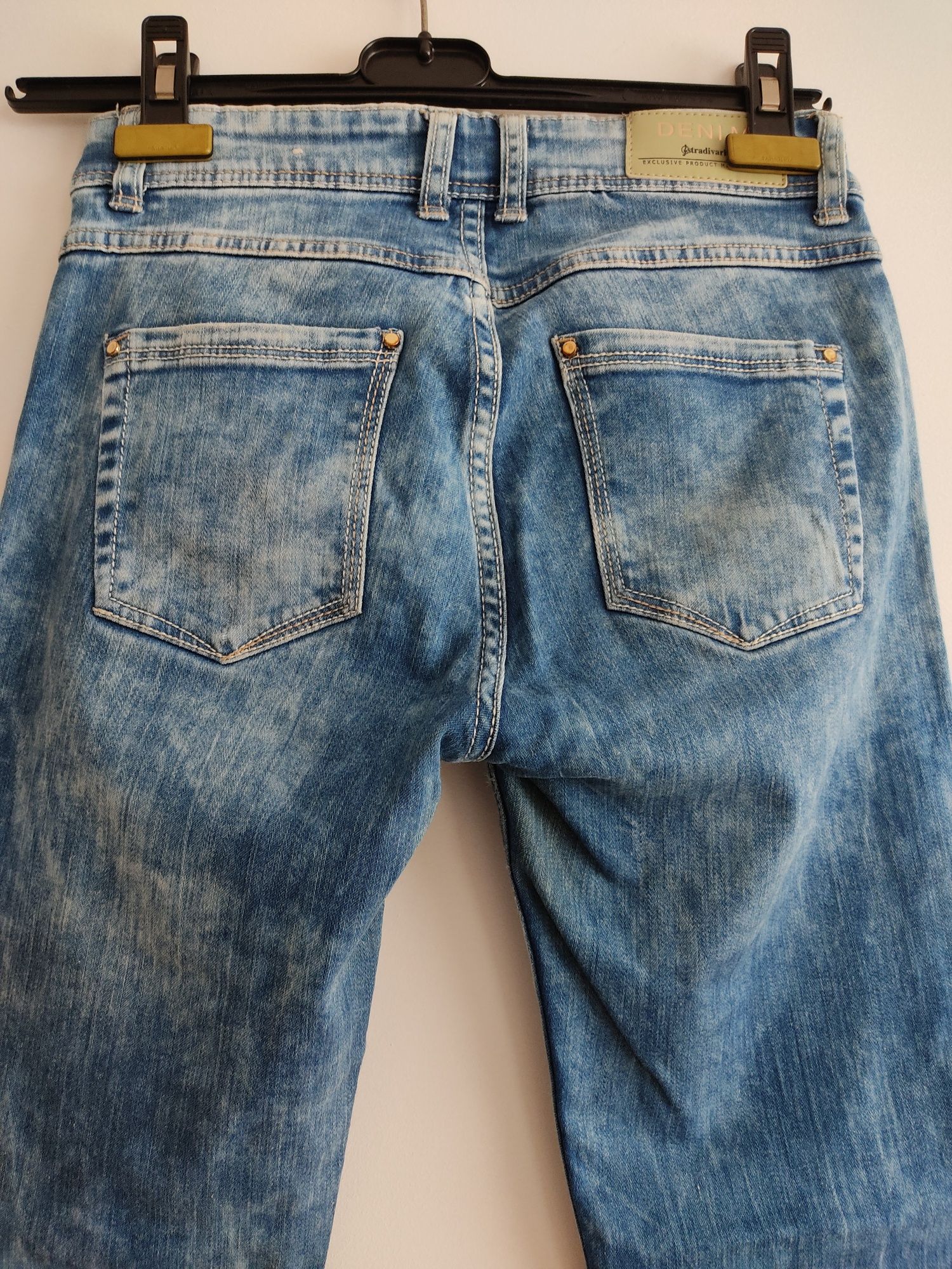 Calças de Ganga Stradivarius (Jeans Tamanho 36)