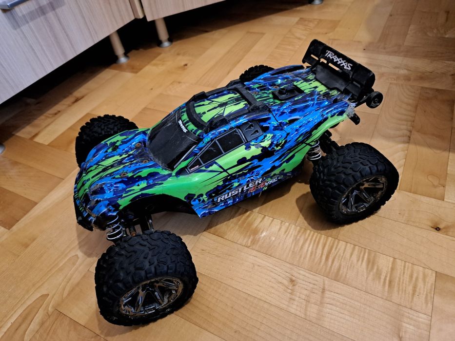 Traxxas rustler 4x4 vxl
