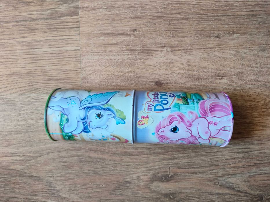 Piórnik dziewczecy z kucykami metalowy Starpak