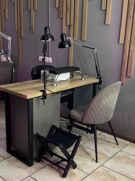 Здається в оренду місце для майстра манікюра/педикюра