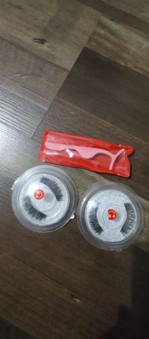 Пінцет для ресниц