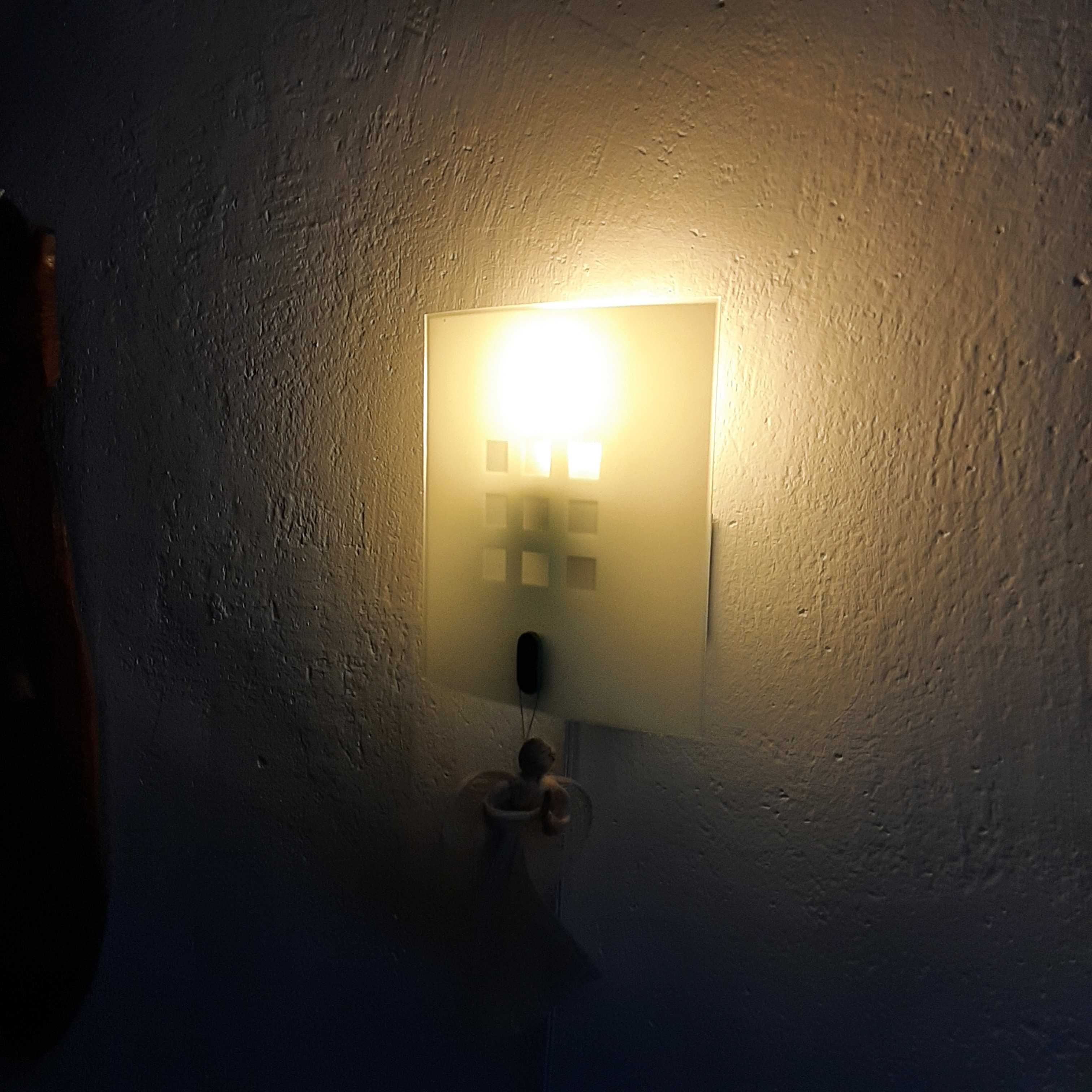 Lampy/żyrandole z PRL-u