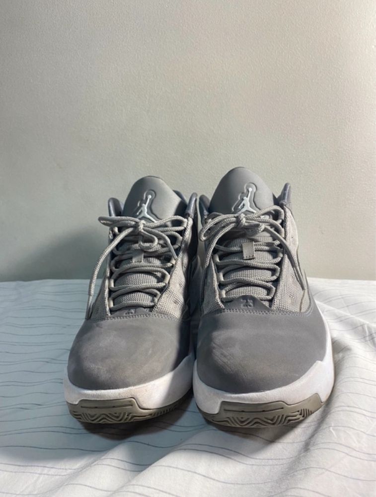 Jordan Max Aura 2 Cool Grey