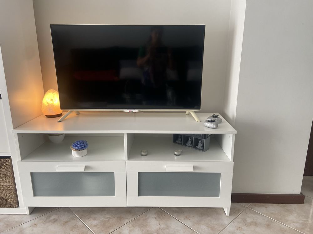 Movel TV cor branca