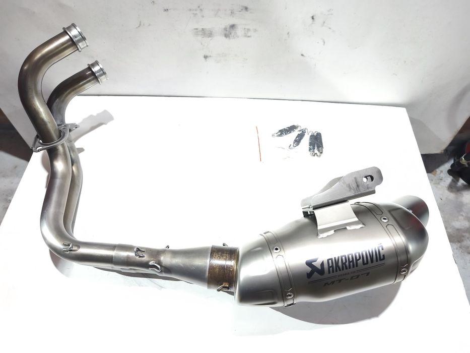 Ackrapovic  Titanium Yamaha MT 07 / Tracer 700 /XSR  (OFERTA DO ENVIO)