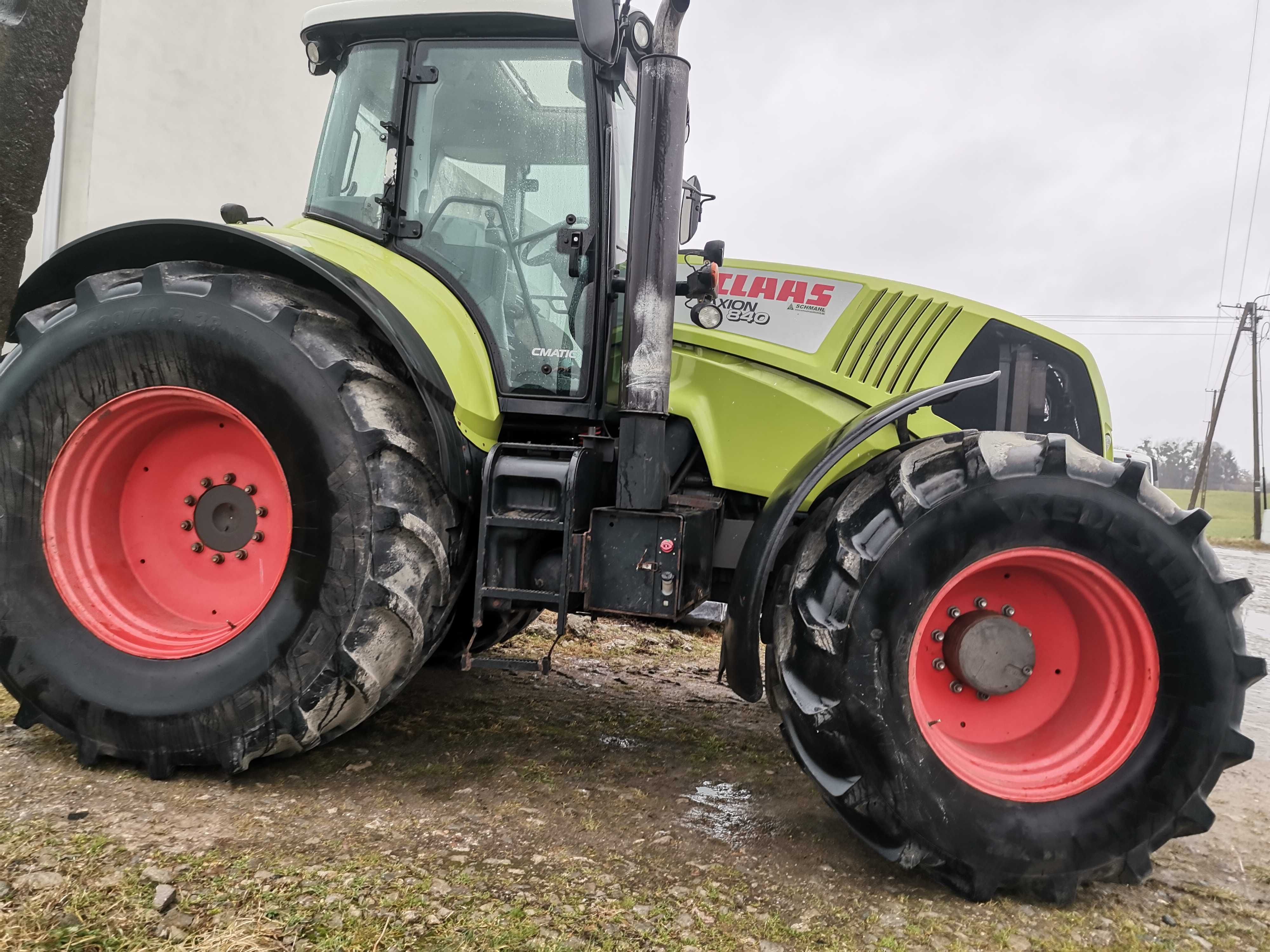 Claas  Axion 840, 810 Rok 2012 Uszkodzony, 820