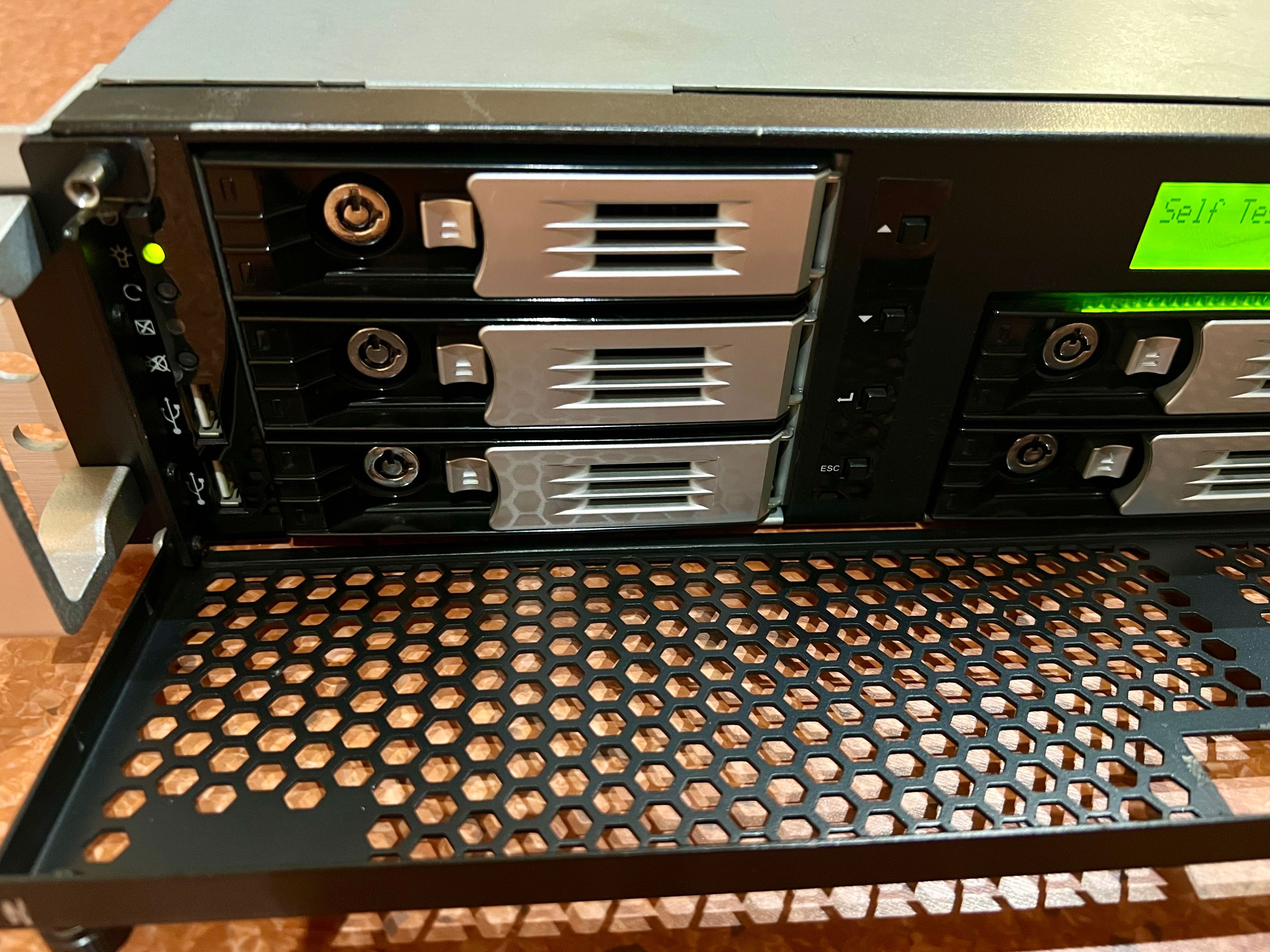 Thecus N8800 NAS Dysk sieciowy RACK 19”