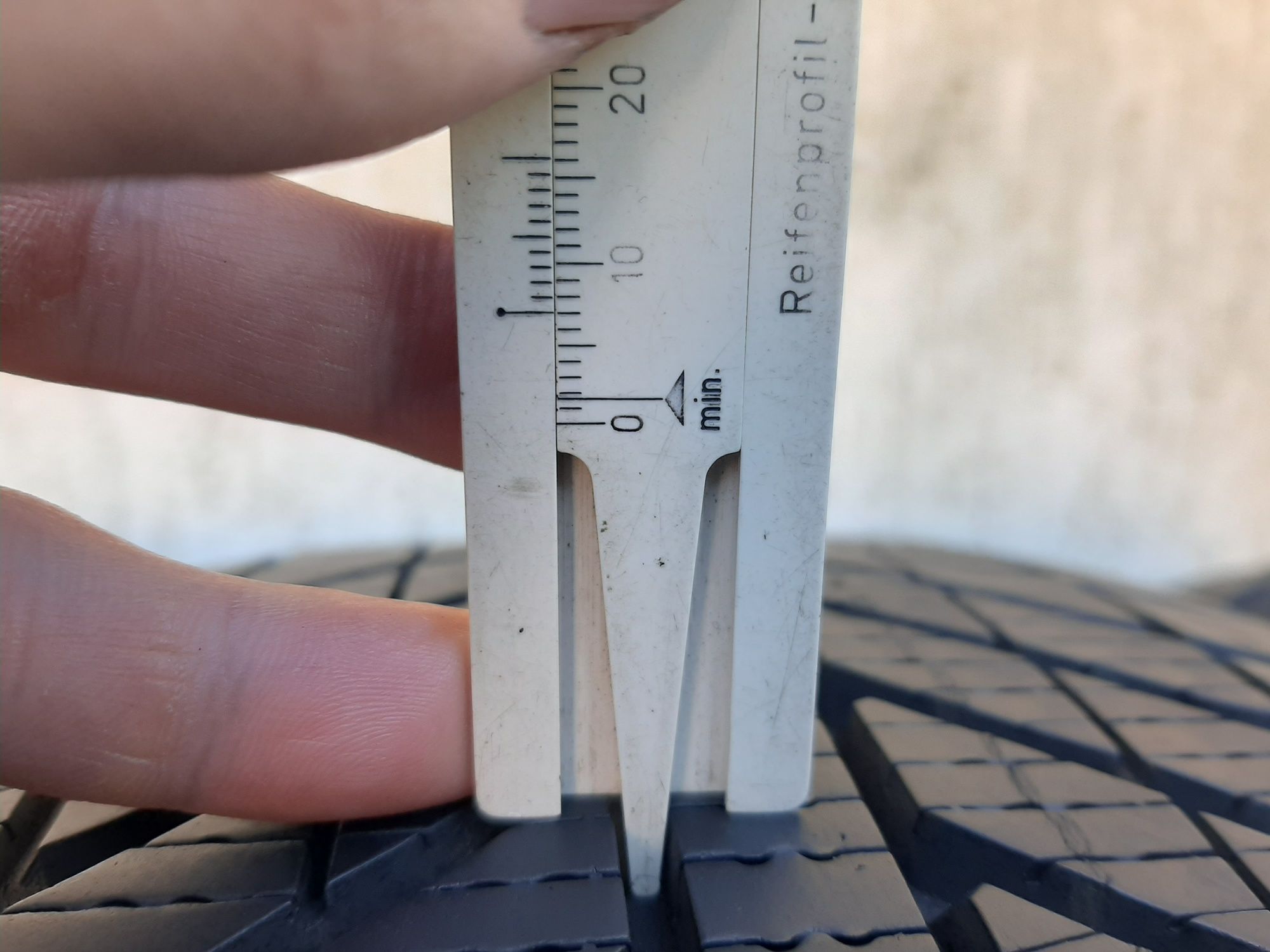 4x Opony zimowe 205/55/16 GoodYear Vector4Sasons/ 7mm / 2018r
