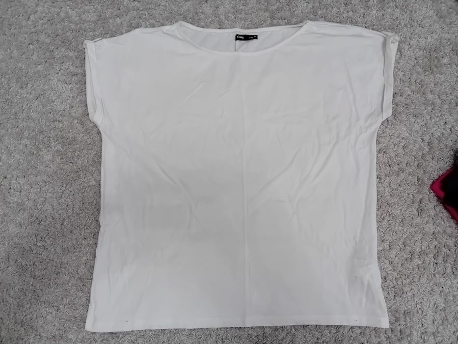 T-shirt sinsay Xl