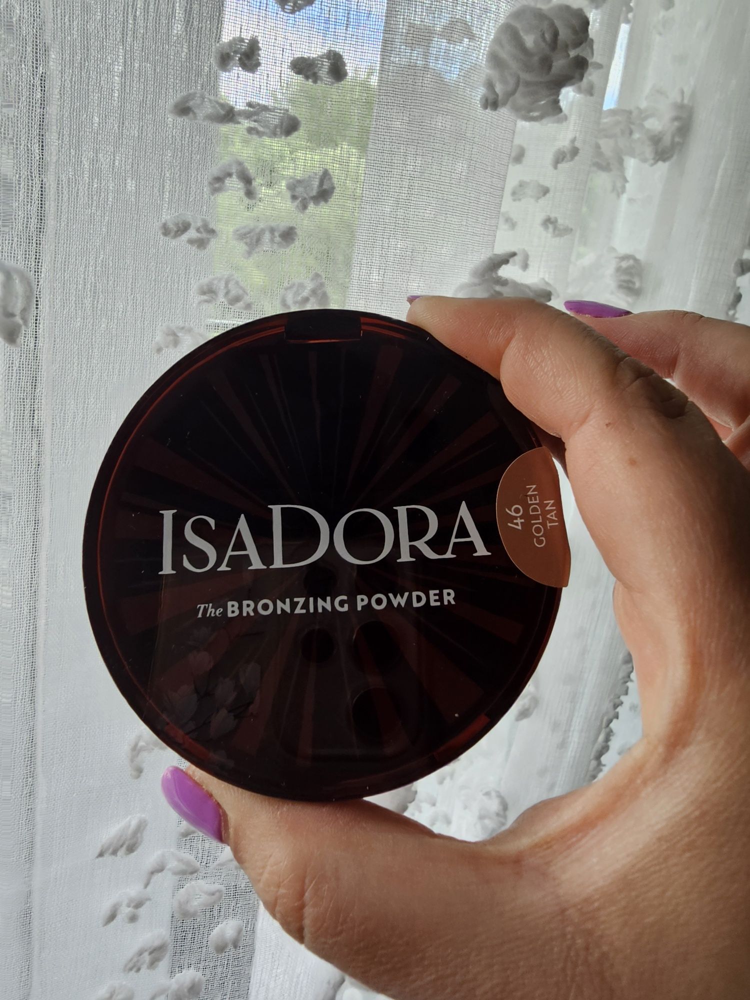IsaDora - puder prasowany brązujący. Numer 46 golden tan