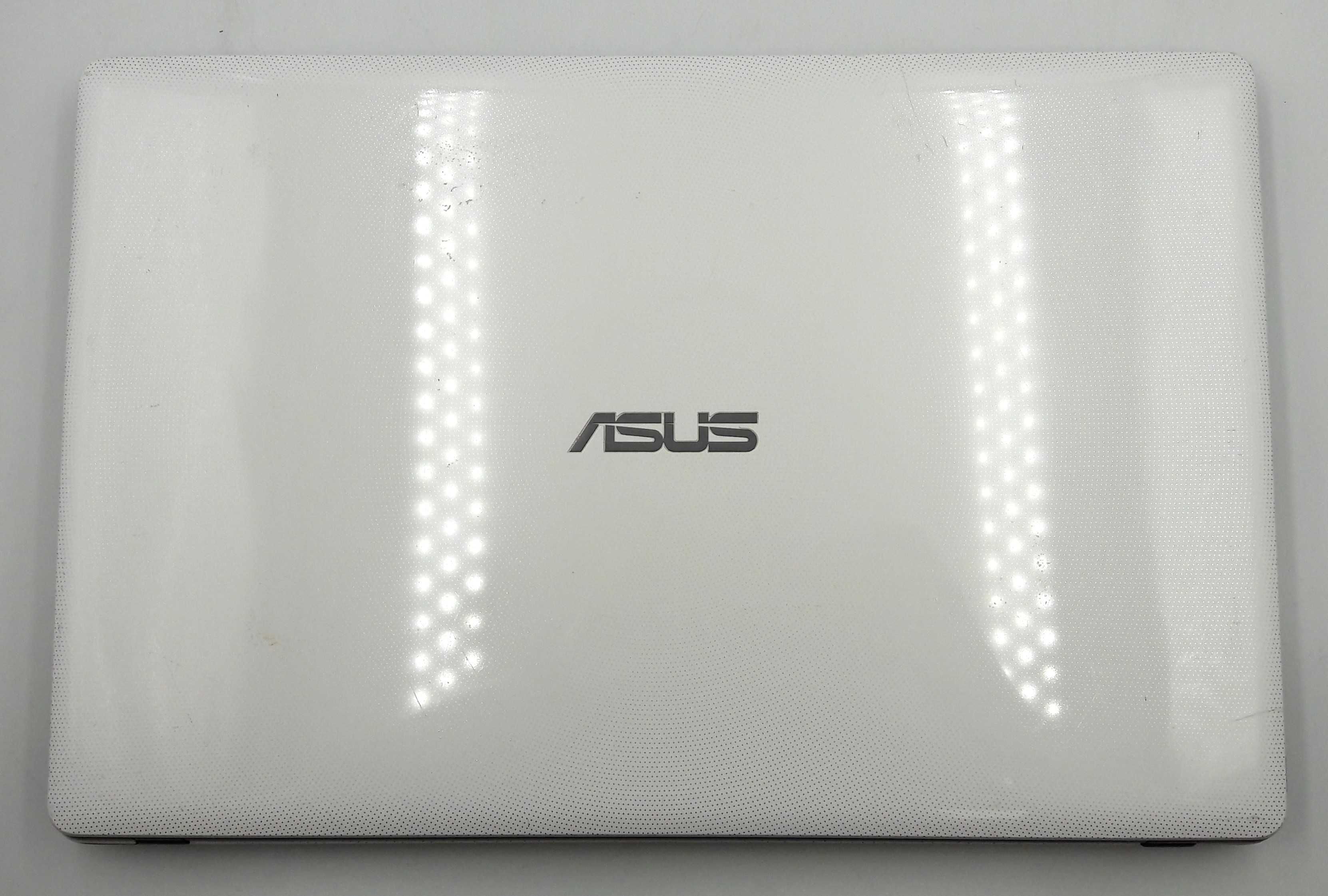 Laptop ASUS F550L i3-4010U 4GB SSD 120GB Win8 GeForce 820M GB