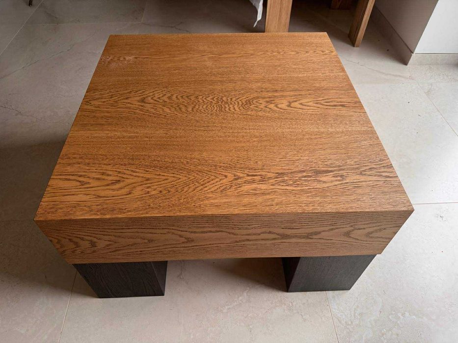 Dębowy stolik kawowy