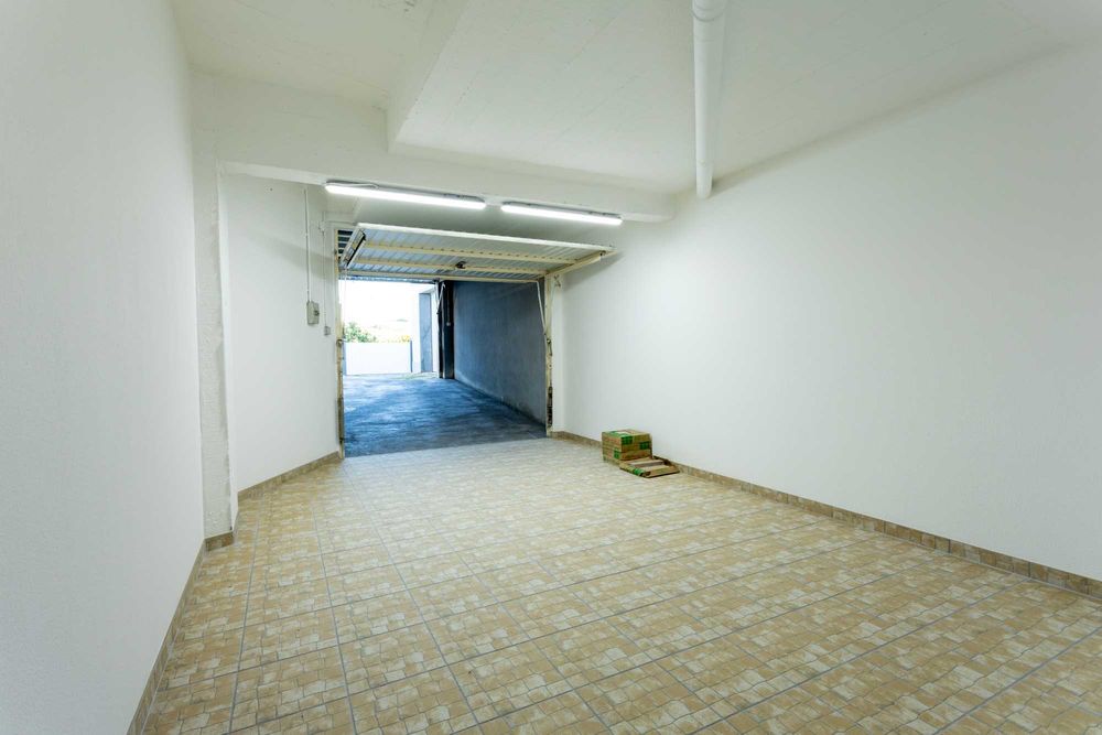 Duplex T3+1 com 201m2 construídos, 178m2 úteis e garagem Box