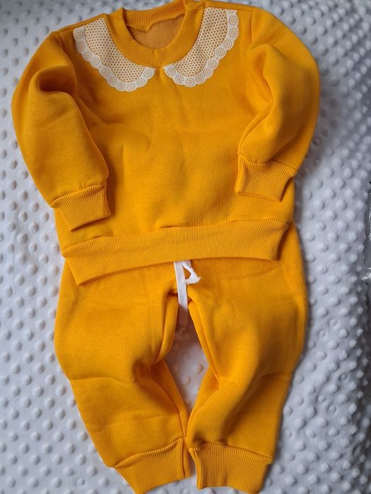 Теплий дитячий костюм для дівчинки утеплений на флісі