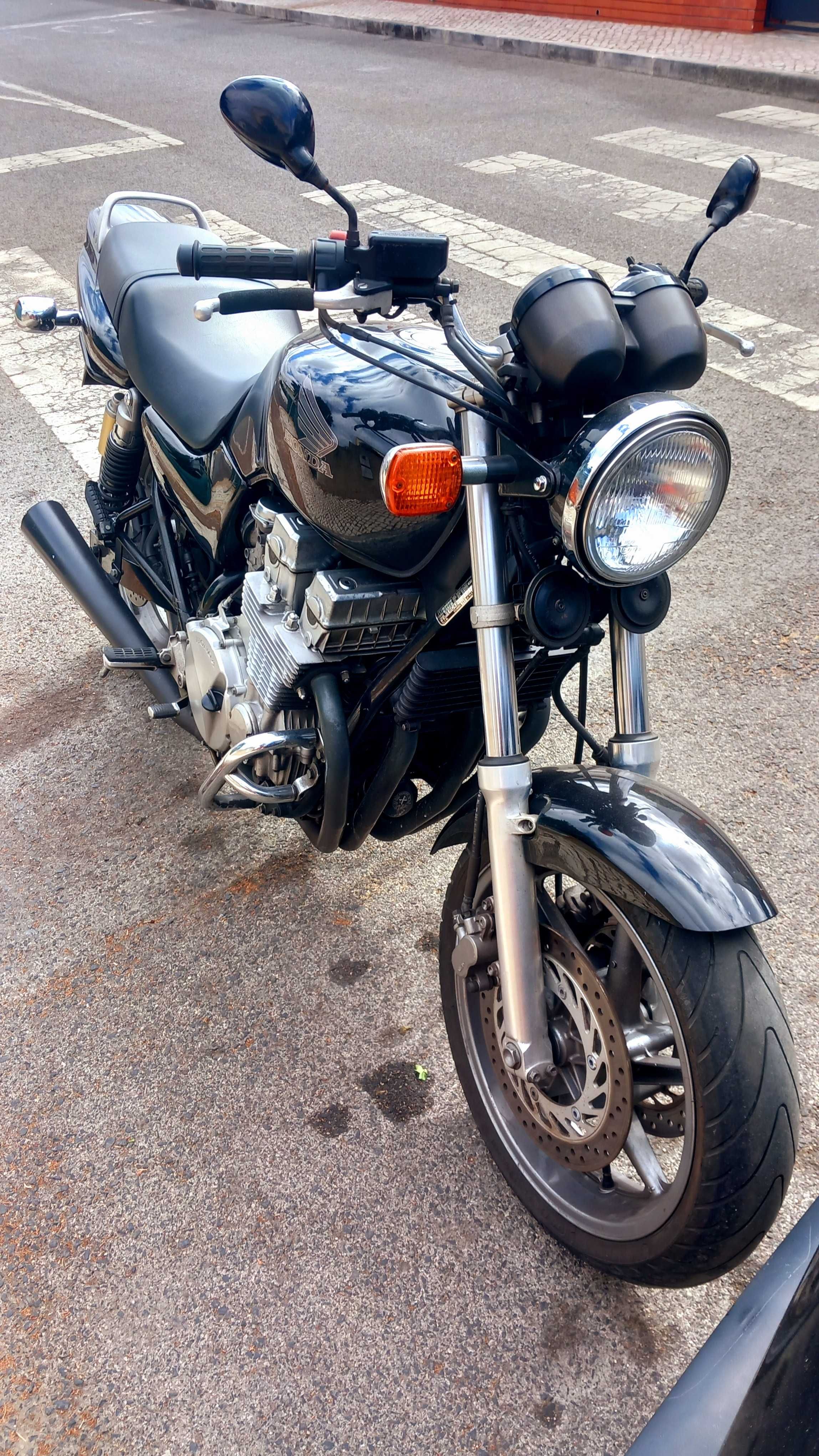 Honda CB SevenFifty