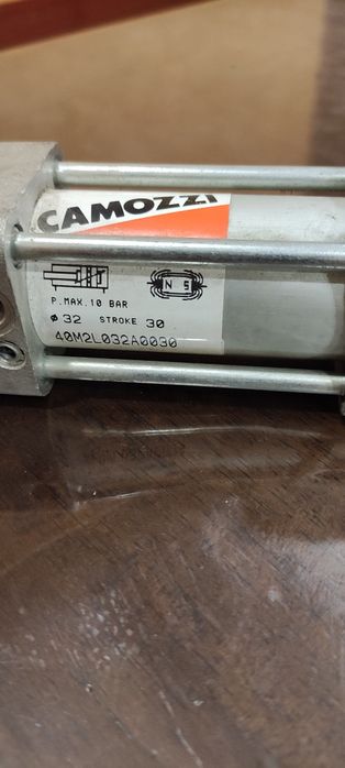 Пневмоцилінд CAMOZZI 40M2L