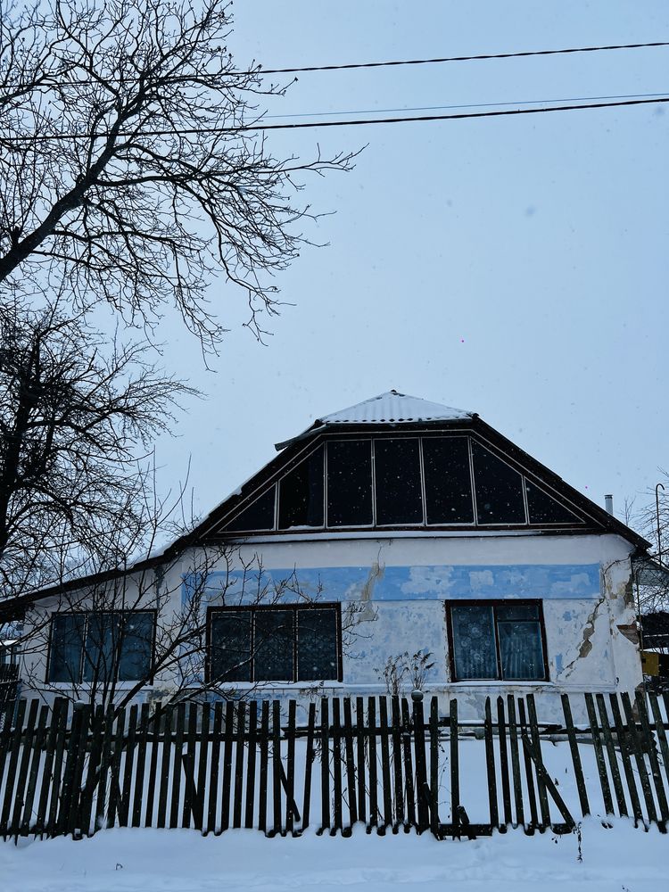 Продам дім , з земельною ділянкою можливий обмін на каартиру